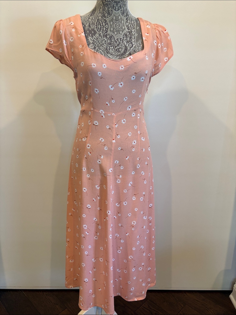 Cotton On Daisy Floral Midi Dress in Dusk Blush Size Small